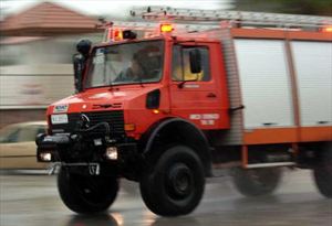 ΠΡΙΝ ΛΙΓΟ: Συγκρούση πυροσβεστικού οχήματος με δίκυκλο στα Χανιά - Φωτογραφία 1