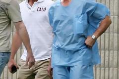 QUIZ: Ποιος διάσημος τραγουδιστής συνελήφθη γυμνός από την αστυνομία;