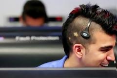 Ο επιστήμονας της Nasa που έκλεψε την παράσταση στο ίντερνετ