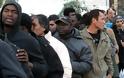 Διεθνής Αμνηστία: Να σταματήσει η επιχείρηση-σκούπα κατά μεταναστών στην Ελλάδα