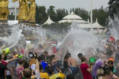 ΔΕΙΤΕ: Η ζέστη τρέλανε τους Μοσχοβίτες…