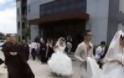 ΔΕΙΤΕ: Γάμος ομοφυλόφιλων γυναικών με τις ευλογίες του Βούδα - Φωτογραφία 3
