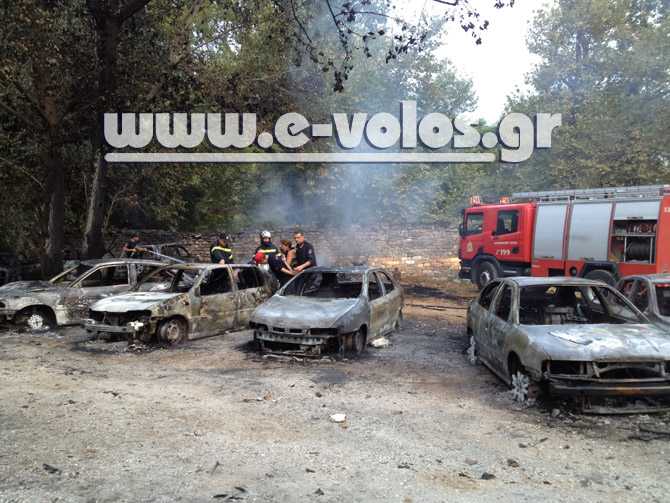 Τρελός πυρομανής καίει 15 αυτοκίνητα στο Πήλιο. - Φωτογραφία 9