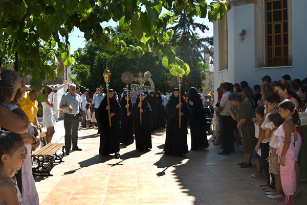 Το Πάσχα του καλοκαιριού / Οι ελληνικοί επιτάφιοι του Δεκαπενταύγουστου...!!! - Φωτογραφία 8