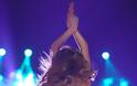 «Φυσάει» στα 44 της η Jennifer Lopez - Φωτογραφία 10