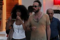 Π. Μουζουράκης – Μ. Σολωμού: Ανέμελες στιγμές στη Σκιάθο!