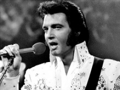 Elvis Presley: 35 χρόνια από το θάνατο του βασιλιά - Φωτογραφία 1