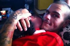 Θηρίο: Οι πρώτες φωτογραφίες από το νεογέννητο γιο του!