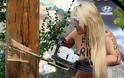 Οι ακτιβίστριες της Femen έκοψαν σταυρό στο Κιέβο