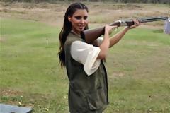 Οπλισμένη και επικίνδυνη η Kim Kardashian