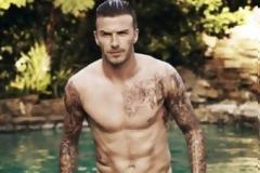ΔΕΙΤΕ:  Κυκλοφόρησαν νέες φωτογραφίες του D. Beckham με εσώρουχα!