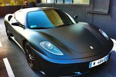 Μια δερμάτινη Ferrari F430!