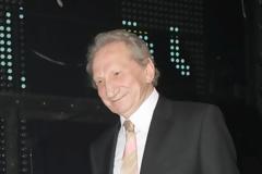 Έφυγε από τη ζωή ο τραγουδιστής Μιχάλης Μενιδιάτης