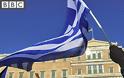 BBC: Πώς οι Έλληνες οργανώνονται απέναντι στην κρίση