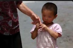 Κινεζούλα με πόδια… γίγαντα