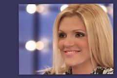 ΔΕΙΤΕ THN Σ.ΣΤΑΜΑΤΗ :  Μπικίνι έτοιμο να... εκραγεί