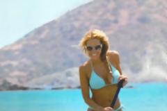 ΩΩΩΩΩ!!!!!!Η Έλενα Παπαβασιλείου αγόρασε καινούριο μαγιό,τιρκουάζζζζζ!!!!! [ΦΩΤΟ]