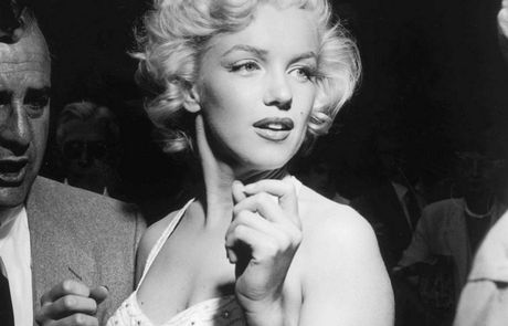 ΔΕΙΤΕ:  Σεξουαλική εμπειρία με 16χρονη θαυμάστριά της είχε η Marilyn Monroe - Φωτογραφία 1