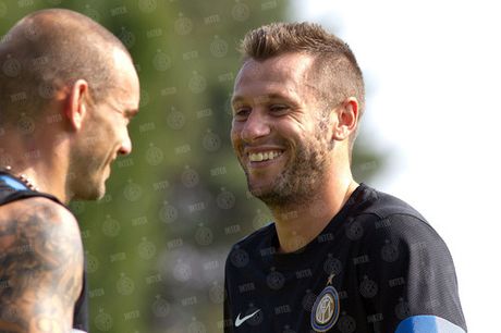 Η Μίλαν ανακοίνωσε επίσημα την απόκτηση του Τζαμπάολο Πατσίνι και η Ίντερ αυτή του Αντόνιο Κασάνο - Φωτογραφία 2