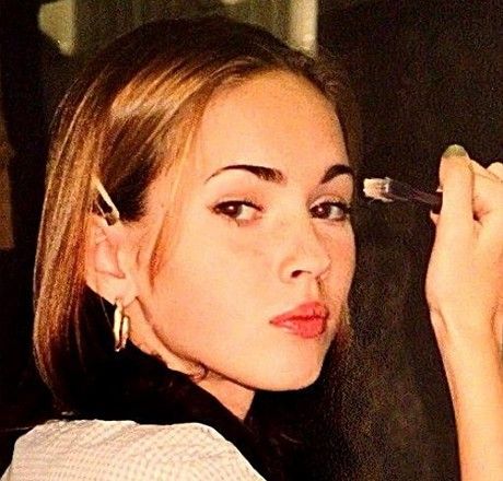 ΔΕΙΤΕ: H Megan Fox παιδί ! - Φωτογραφία 3