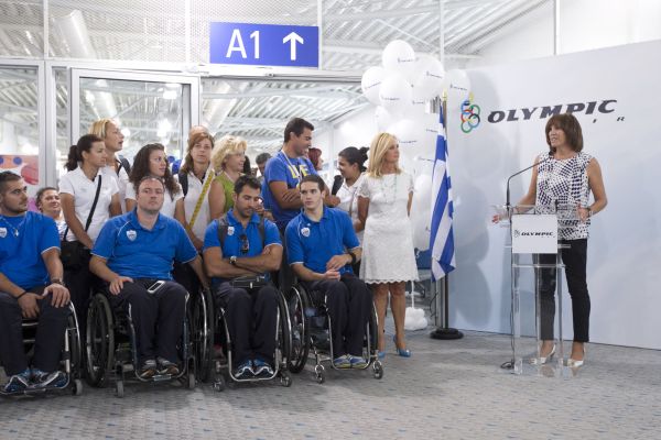 ΔΕΙΤΕ: Έφτασε στο Λονδίνο με την Olympic Air η Ελληνική Παραολυμπιακή Ομάδα - Φωτογραφία 5