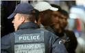 Ένταση μεταξύ χρυσαυγιτών - αστυνομικών στην Κόρινθο [ΒΙΝΤΕΟ]