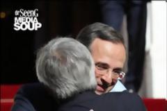 Ο πικάντικος διάλογος της αγκαλίτσας (δε θα σας μείνει έντερο από τα γέλια)