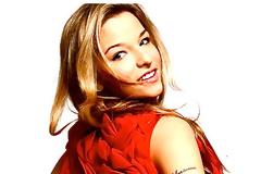 ΔΕΙΤΕ: Oι διακοπές της Εριέττας συνεχίζονται...