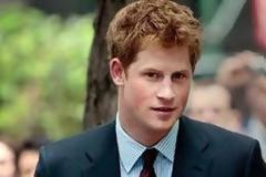 Μια φορά και έναν καιρό ήταν ένας πρίγκιπας που λεγόταν Harry. Ήταν μεγάλο παρτάλι!!!