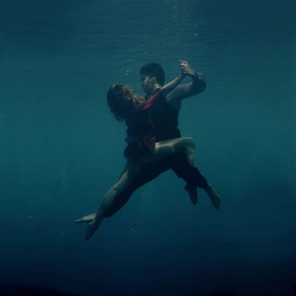 Χορεύοντας τάνγκο κάτω από το νερό - Φωτογραφία 5