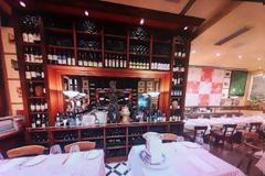 Αυτό είναι το ελληνικό εστιατόριο που τρώει η Μέρκελ στο Βερολίνο [ΦΩΤΟ]