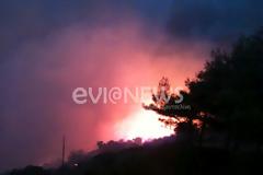 Αχλαδερή:Καίγεται η περιοχή, οι κάτοικοι ζητούν βοήθεια-Φωτογραφίες