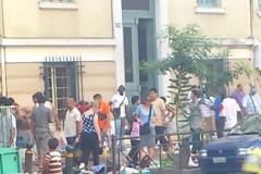 Σίγουρα δουλεύει ο 'Ξένιος Δίας'.?..Πανηγύρι λαθρομεταναστών,παρεμπορίου και ναρκωτικών στο κέντρο της Αθήνας..Δείτε το φωτορεπορτάζ..