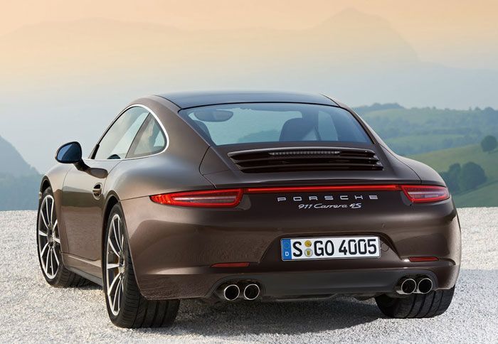 Πρεμιέρα για την Porsche 911 Carrera 4 - Φωτογραφία 2