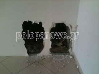 Μπούκαραν σε δημόσιο κτίριο στην Καλαμάτα και έκλεψαν 2.000 έγγραφα και άδειες παραμονής αλλοδαπών.. - Φωτογραφία 1