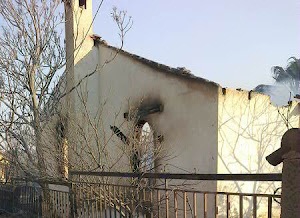Οριοθέτησαν τη φωτιά στην Ασπροβάλτα οι πυροσβέστες (ΦΩΤΟ) - Φωτογραφία 1