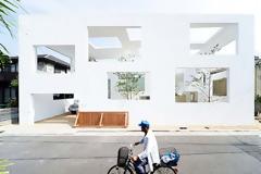 House N: Σπίτι χωρίς πόρτες και παράθυρα;