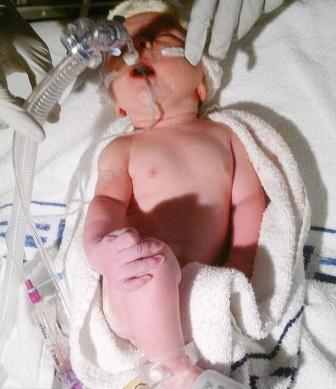 Η καρδιά της χτυπούσε δεξιά... - Φωτογραφία 2