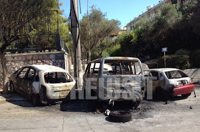 Λήστεψαν την τράπεζα και διέφυγαν με...σχολικό λεωφορείο..Βίντεο-Φώτος. - Φωτογραφία 3