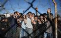Κόρινθος: Επίθεση με εμπρηστικό μηχανισμό στο στρατόπεδο λαθρομεταναστών