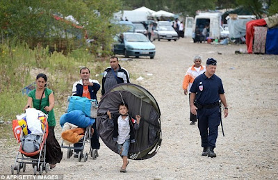 Επιχειρήσεις σκούπα  σε όλη την Γαλλία για τους ρομά [photos] - Φωτογραφία 14