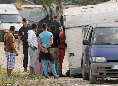 Επιχειρήσεις σκούπα  σε όλη την Γαλλία για τους ρομά [photos] - Φωτογραφία 8