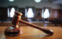 «Αντισυνταγματικές» περαιτέρω μειώσεις των αποδοχών τους λένε οι δικαστικοί