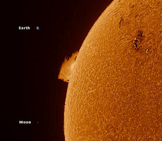 Γιγαντιαία ηλιακή έκλαμψη έτοιμη να απελευθερωθεί από τον Ήλιο - Φωτογραφία 1