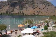 Οι Ρώσοι κατακλύζουν την λίμνη του Κουρνά