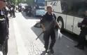 ΔΕΙΤΕ: Δεν κουνάνε... ρούπι οι οπαδοί του ΠΑΟΚ στη Βιέννη - Φωτογραφία 4