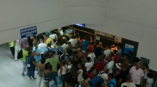 Συμβαίνει τώρα: Χαμός στο αεροδρόμιο Ηρακλείου από υπέρταση ρεύματος! - Φωτογραφία 1