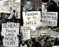 Οι ''αντιρατσιστές'' είναι ενάντια σε όλες τις θρησκείες...εκτός της ισλαμικής που τους χρηματοδοτεί....Φώτο - Φωτογραφία 3