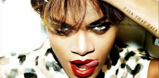 Rihanna μεθυσμένη, χορεύει πάνω σε τραπέζια, σπάει τα πάντα και βγαίνει με την βία απο νυχτερινό club - Φωτογραφία 1