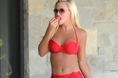 «Ζουμερή» όπως οι φράουλες